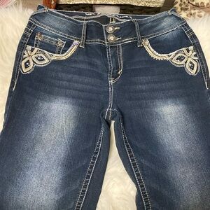 Wallflower Women's Blue Flared Jeans, size 9